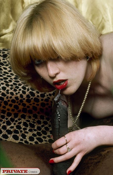 Отличная коллекция ретро порно фото волосатых пизд девушек в 70х 80х годах