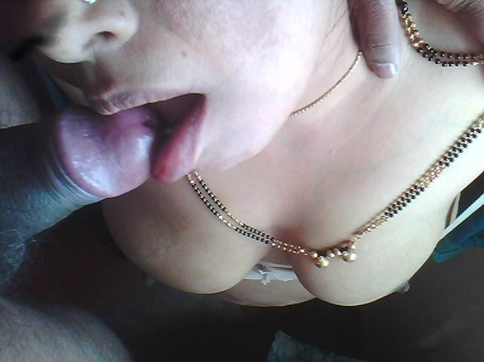 Реальное любительское порно фото индианка берет головку хуя в рот и нежно сосет