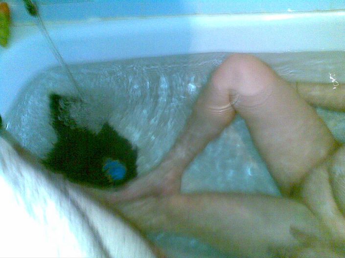Муж сфоткал свою голую жену в ванне и выебал её | 40 ХХХ фото